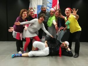Foto de grupo en Taller de clown